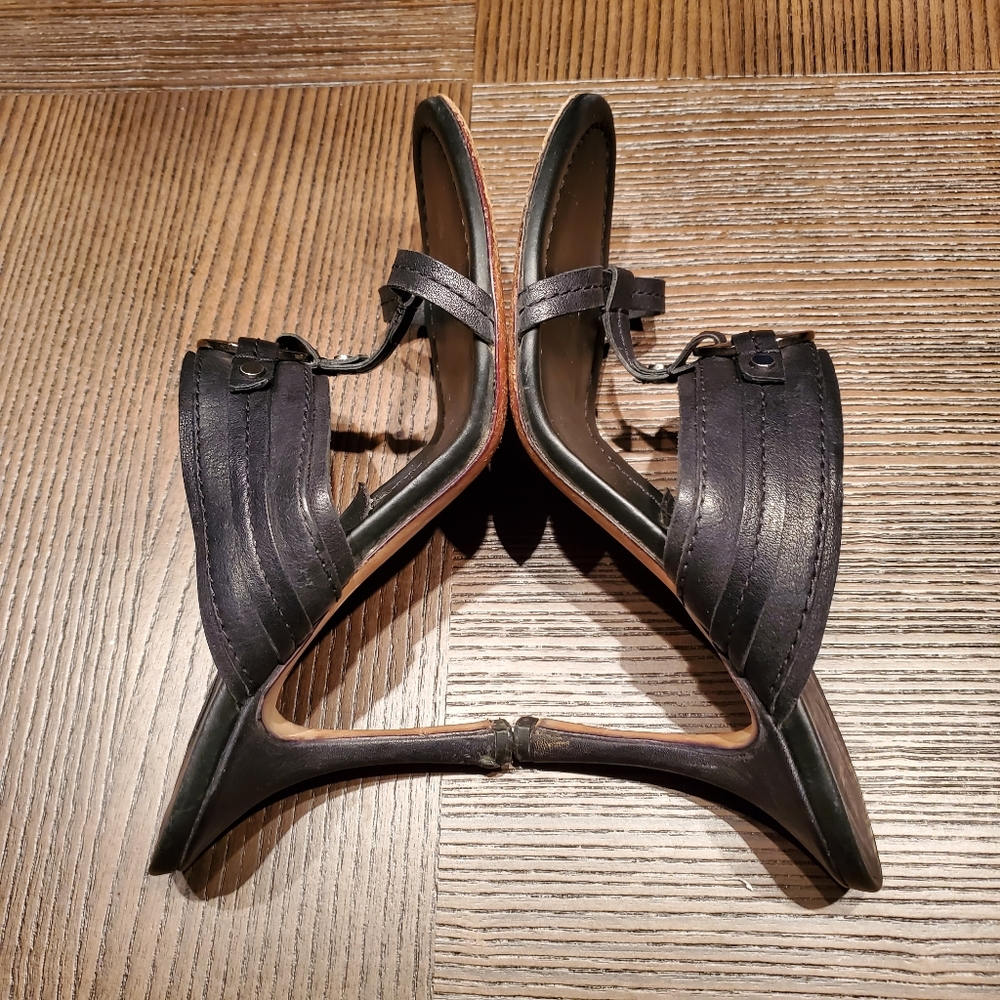 Christian Dior | Signature Double Strap - Picture 5 of 16